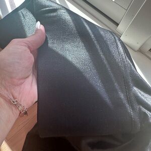 Carbon38 Black Metallic Leggings Design